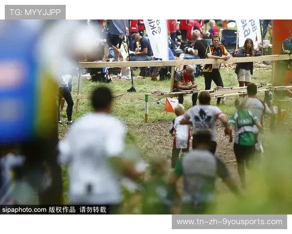 “徒步定向越野:东部新区赛场挑战极限耐力”